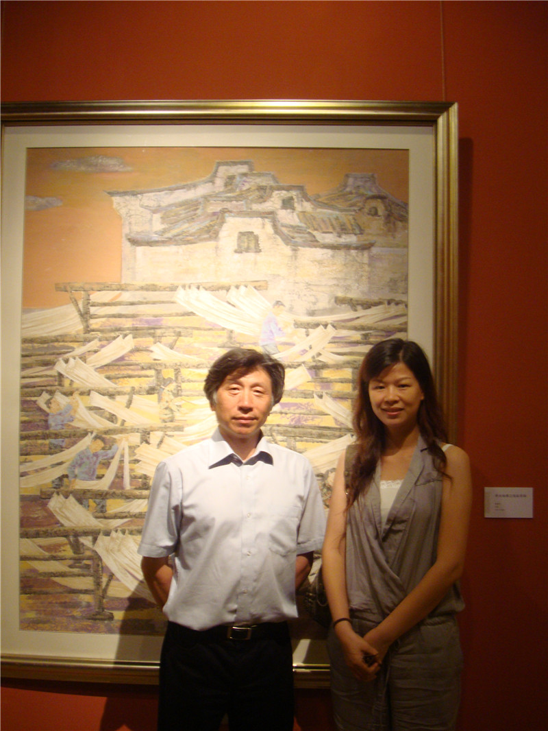 在中国美术馆展出“锦绣海西－福建当代美术晋京作品展”获奖作品，与范迪安院长合影.jpg